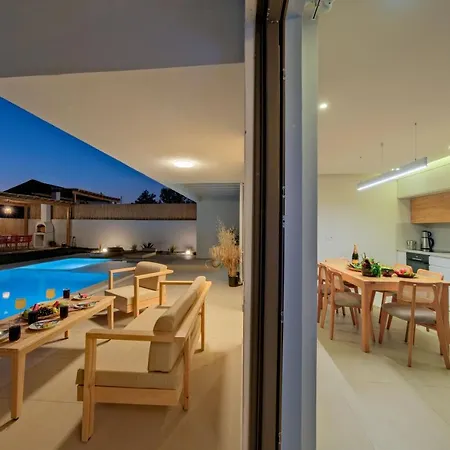 Neo With 2 Private Pools, Bbq, Jacuzzi And Sauna Vilă